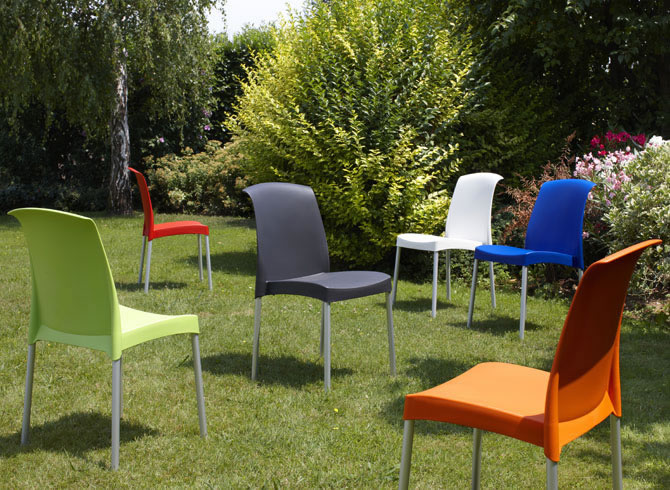 Modern műanyag ebédlői székek